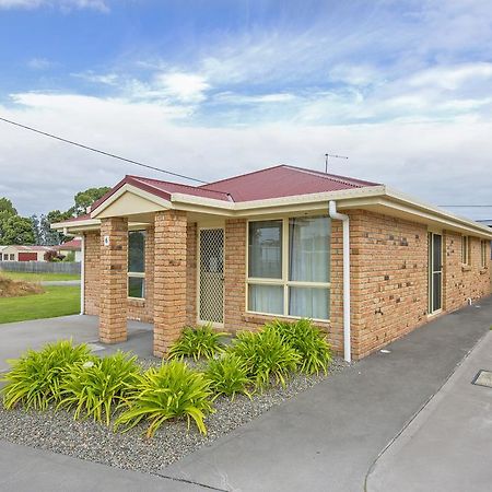 All Inn Strahan Holiday Units Exterior photo
